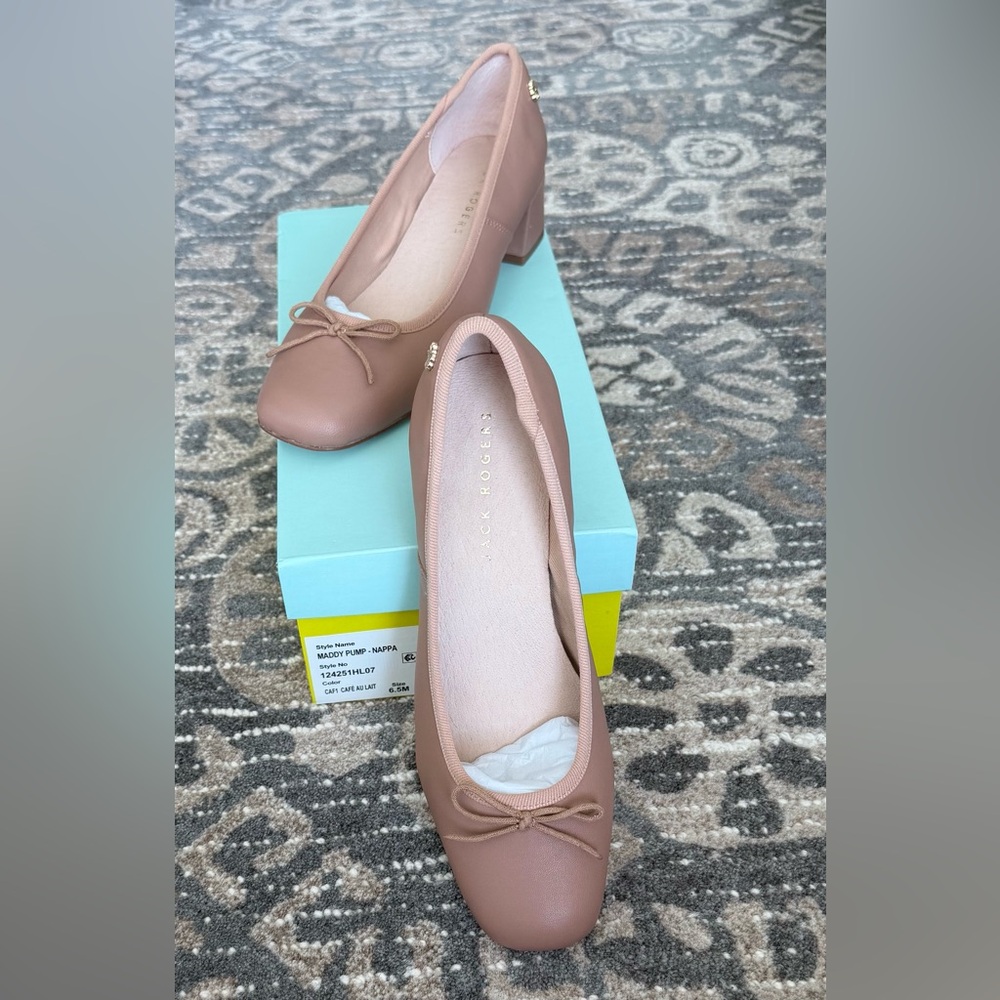 Jack Rogers Maddy Pump - Picture 2 of 6